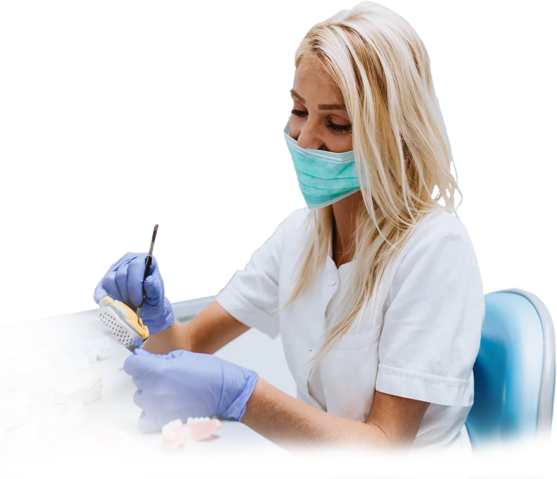 Técnica a reparar uma prótese dentária